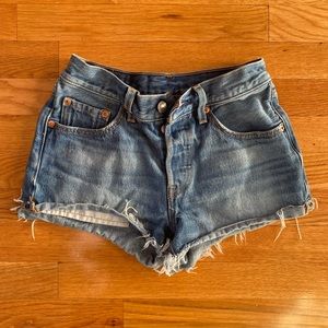 Levi’s 501 cut off shorts size 24